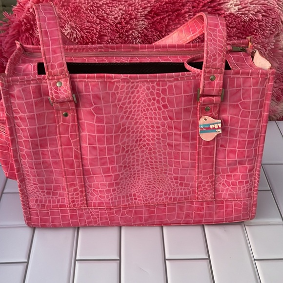 CHELSEA PAWS Pink Faux Alligator Pet Carrier - Picture 13 of 16